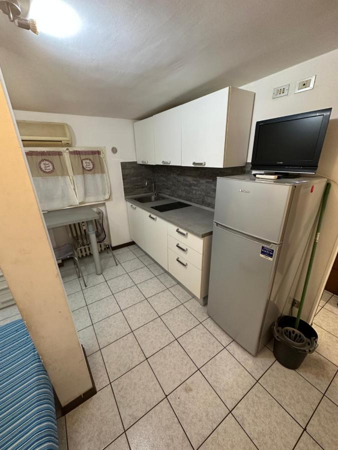 Caf Immobiliare Hotel Modena Luaran gambar